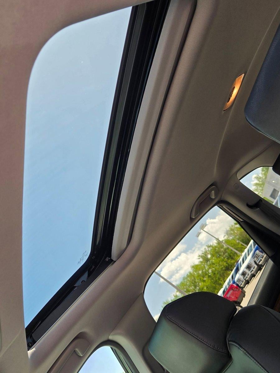 2022 Honda CR-V Hybrid Touring AWD