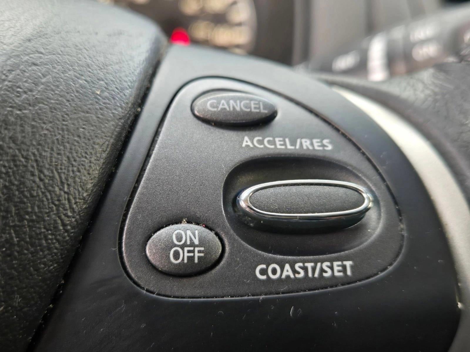 2018 Nissan Pathfinder FWD SV