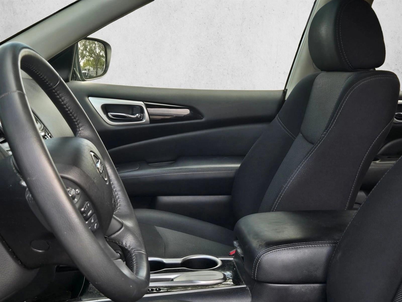 2018 Nissan Pathfinder FWD SV