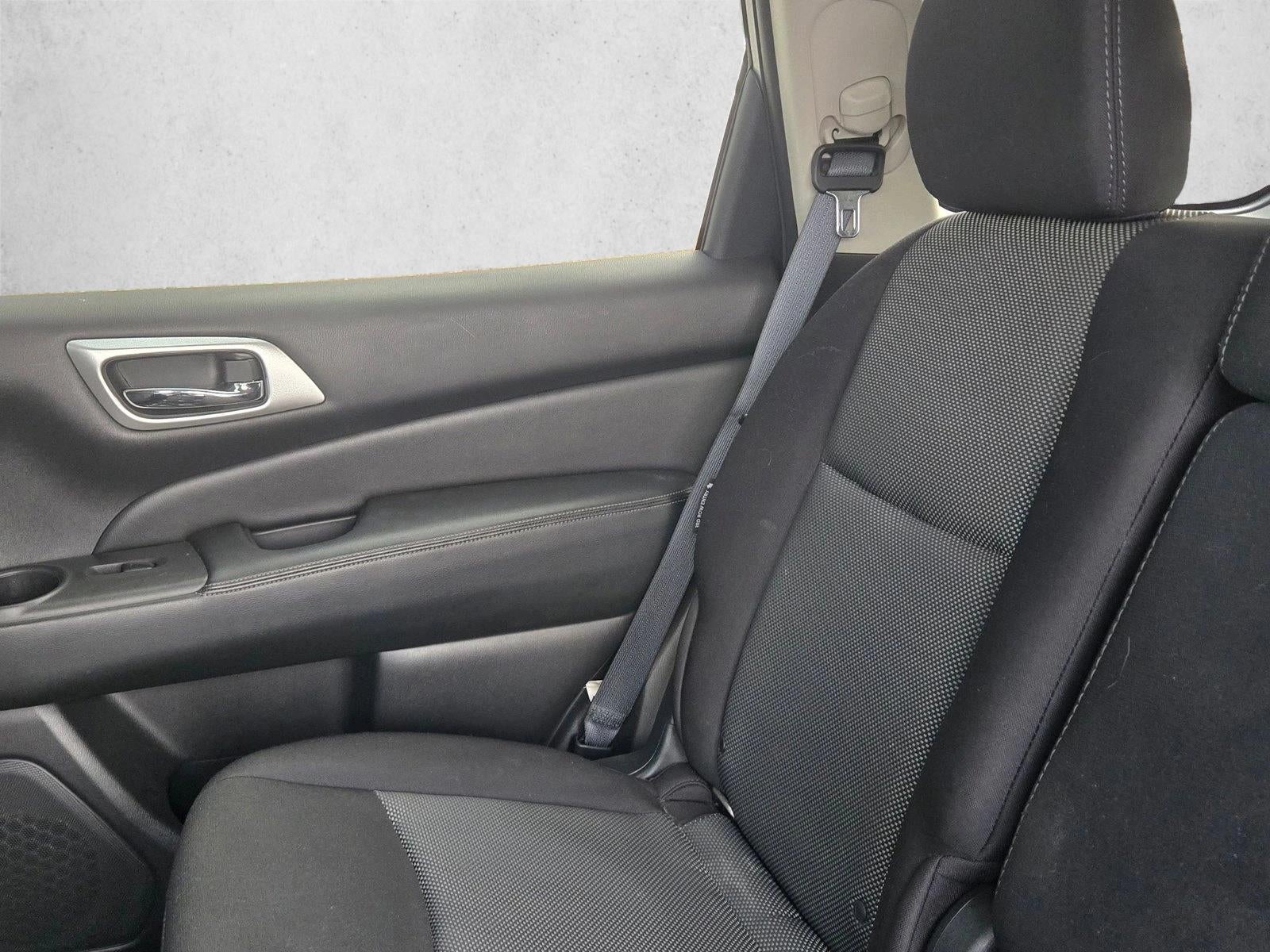 2018 Nissan Pathfinder FWD SV