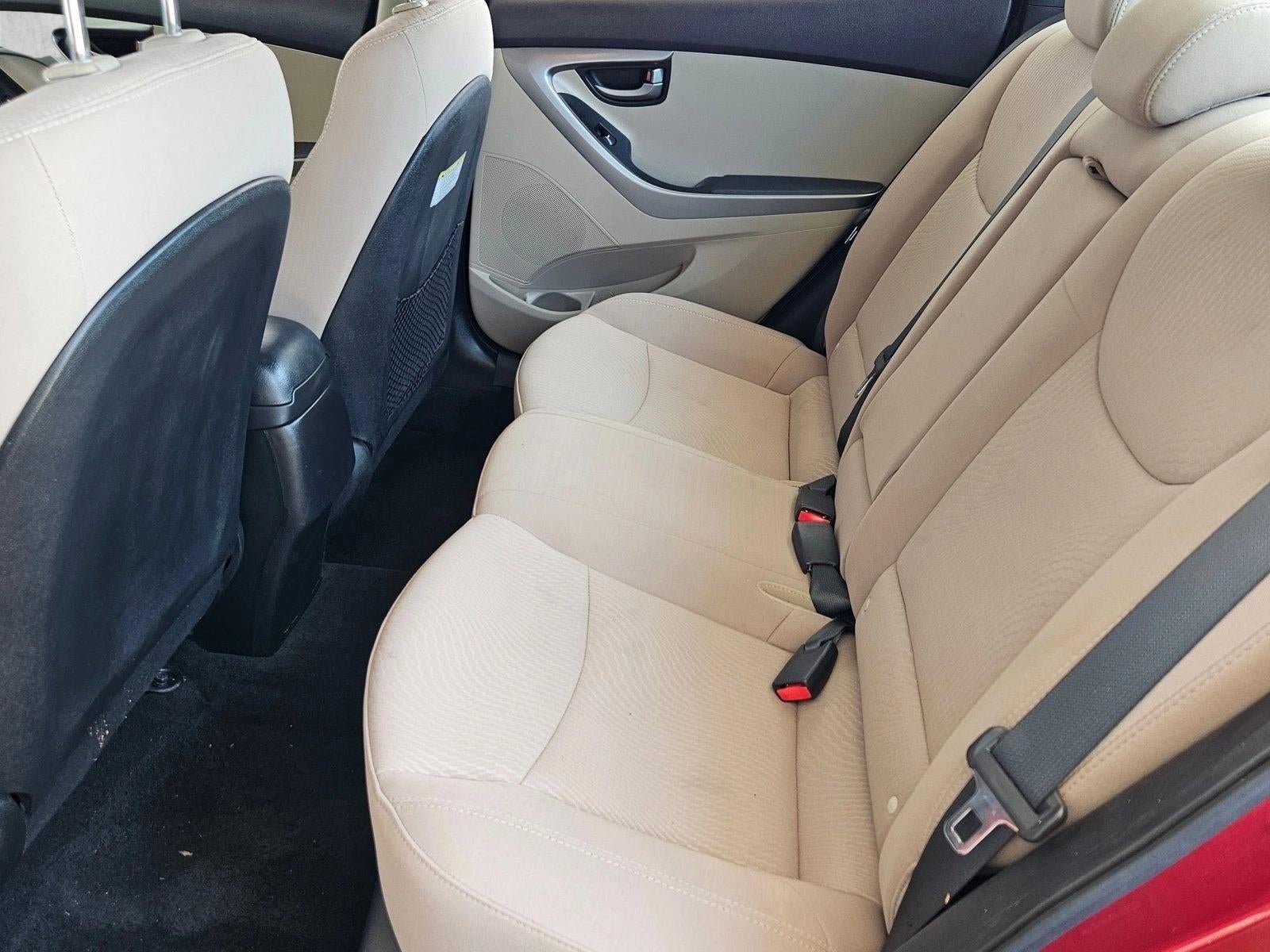 2016 Hyundai ELANTRA 4dr Sdn Auto SE