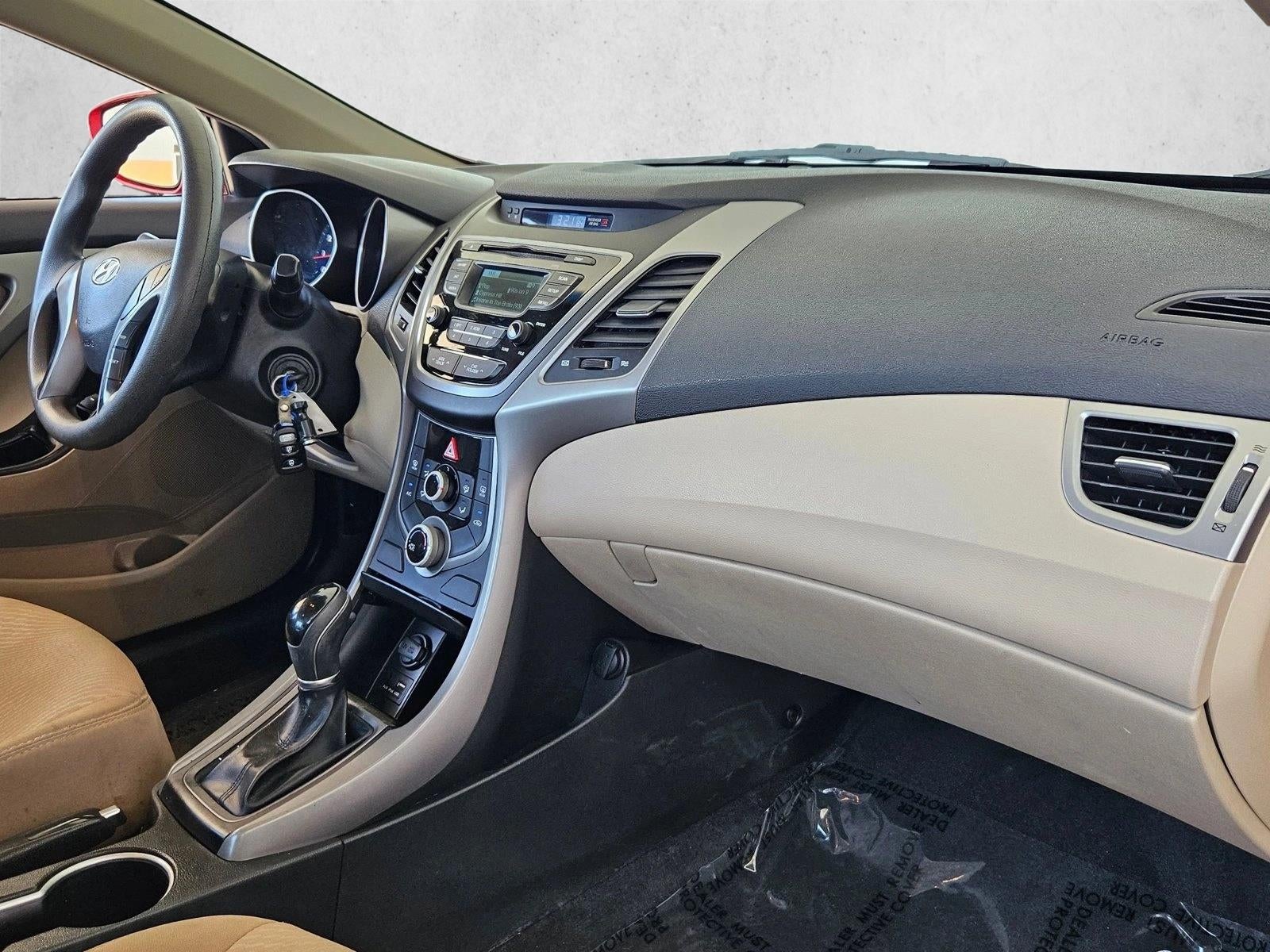 2016 Hyundai ELANTRA 4dr Sdn Auto SE