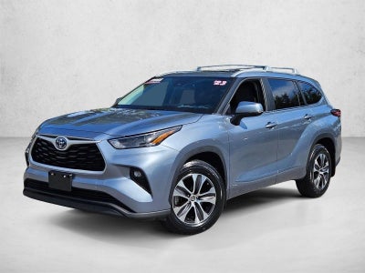 2023 Toyota Highlander Hybrid XLE AWD (Natl)