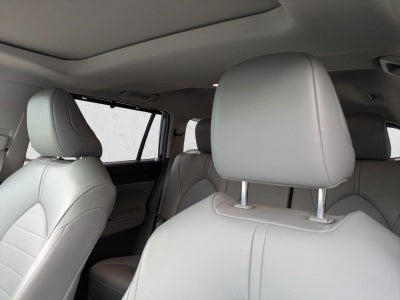 2023 Toyota Highlander Hybrid XLE AWD (Natl)
