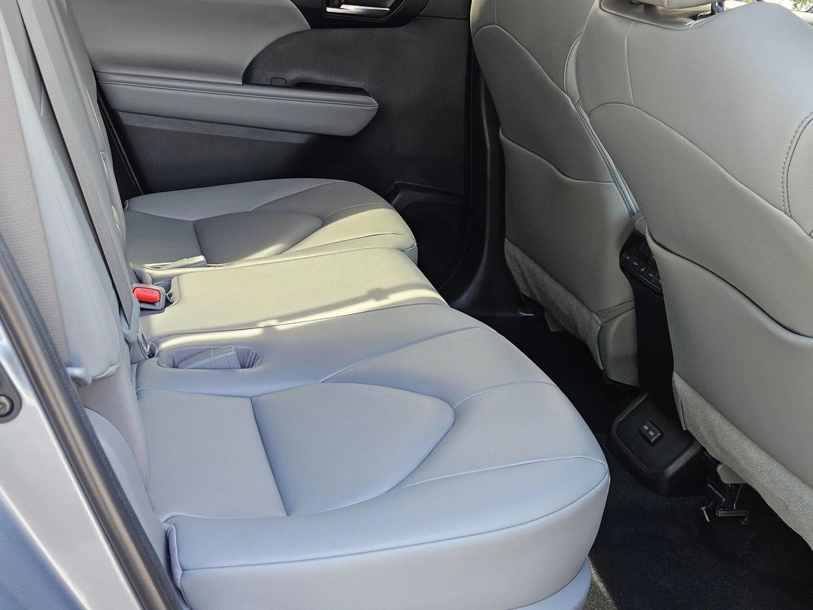 2023 Toyota Highlander Hybrid XLE AWD (Natl)