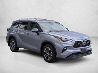 2023 Toyota Highlander Hybrid XLE AWD (Natl)