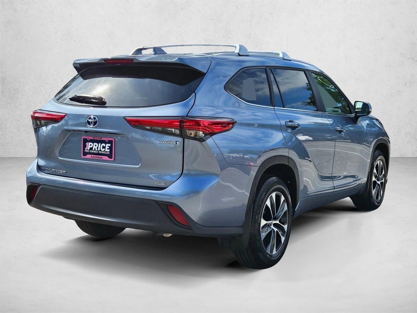 2023 Toyota Highlander Hybrid XLE AWD (Natl)