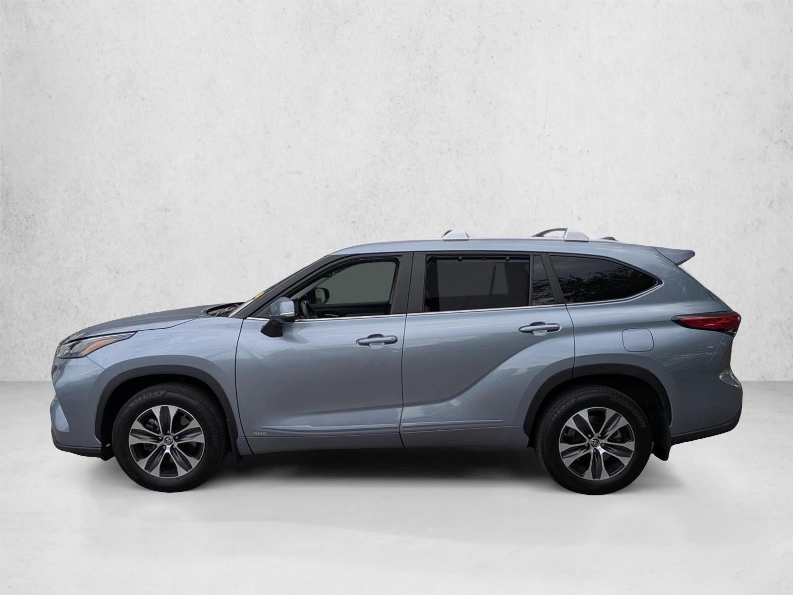 2023 Toyota Highlander Hybrid XLE AWD (Natl)