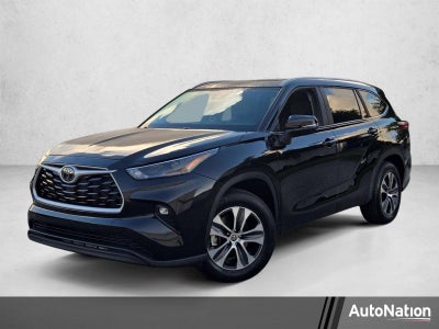 2023 Toyota Highlander XLE FWD (Natl)