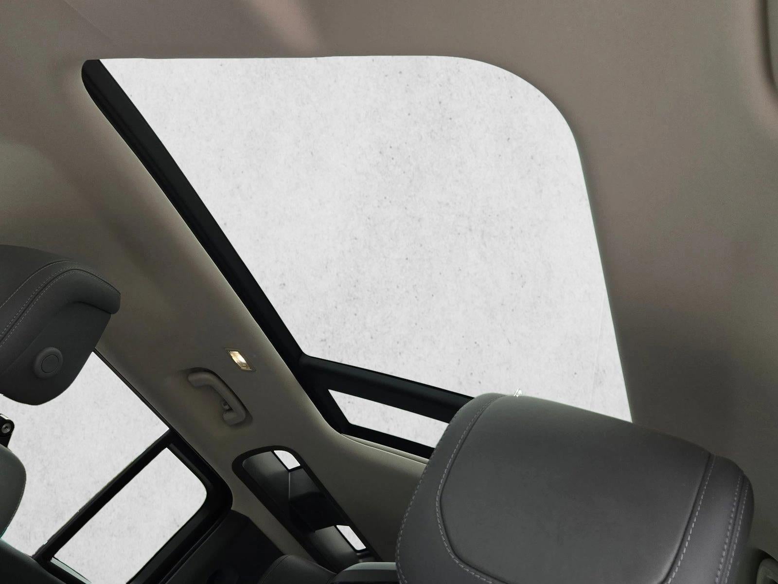 2024 Land Rover Defender 110 P400 X-Dynamic SE