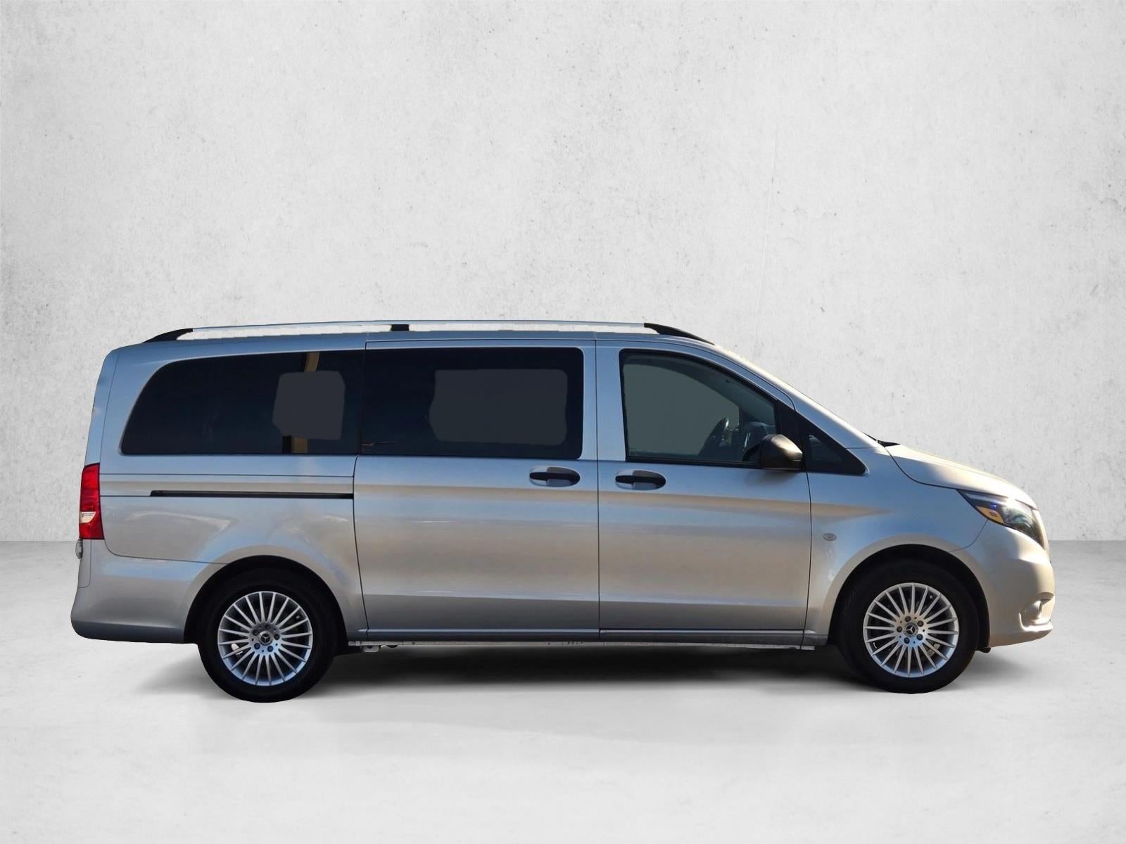 2021 Mercedes-Benz Metris Passenger Van Standard Roof 126" Wheelbase