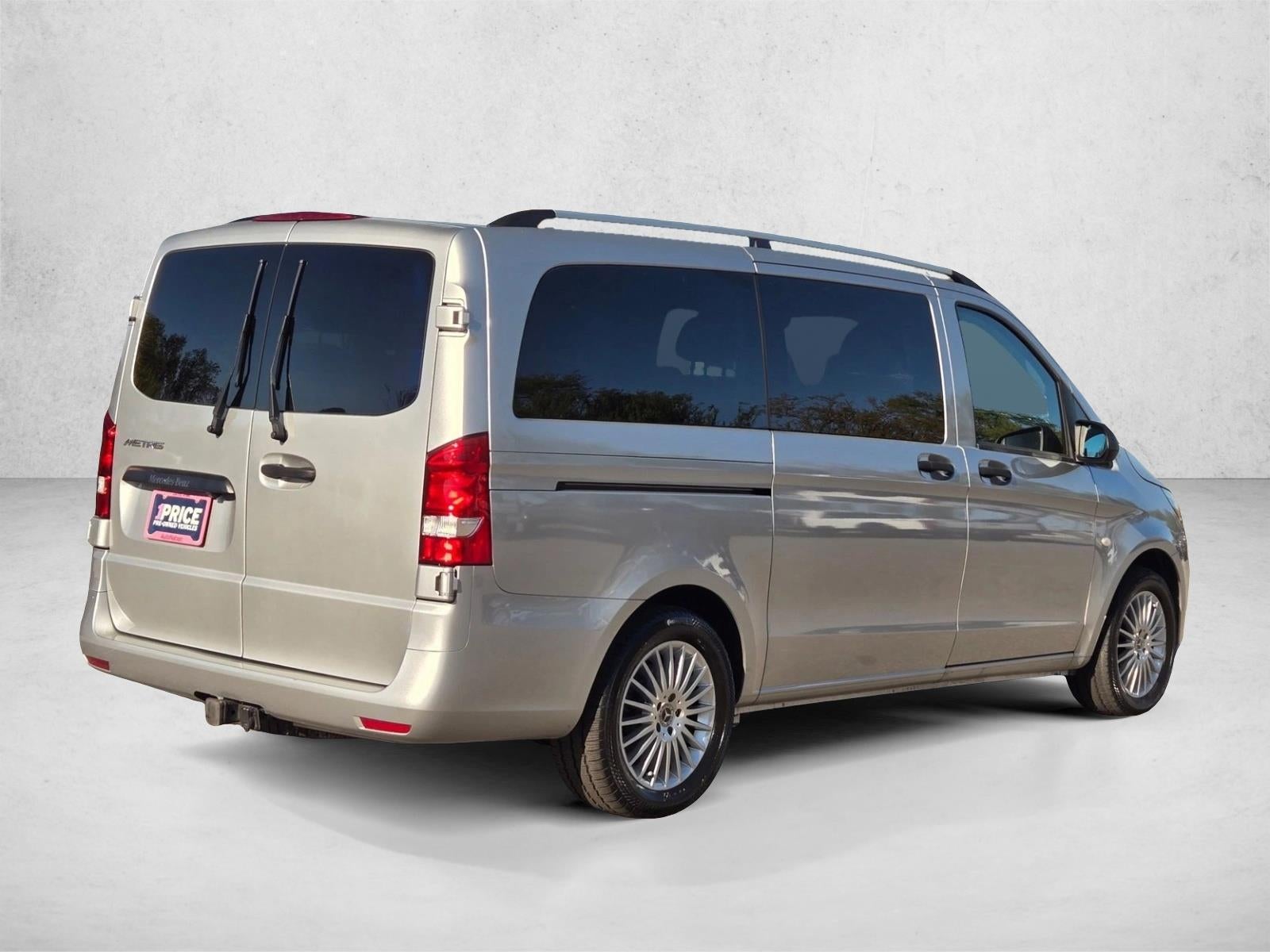 2021 Mercedes-Benz Metris Passenger Van Standard Roof 126" Wheelbase