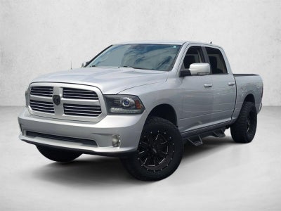2014 RAM 1500 4WD Crew Cab 5.7 Ft Box Sport