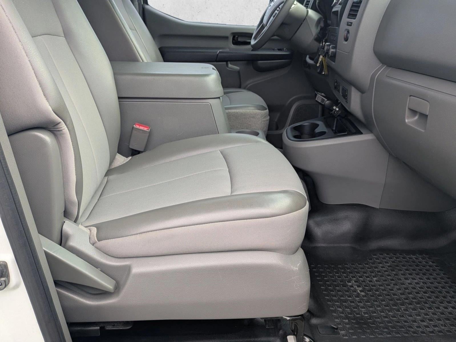 2017 Nissan NV Cargo NV3500 HD Standard Roof V8 SL
