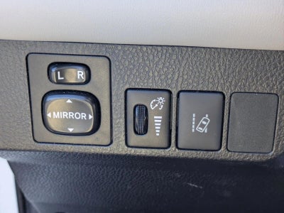 2017 Toyota RAV4 XLE FWD (GS)