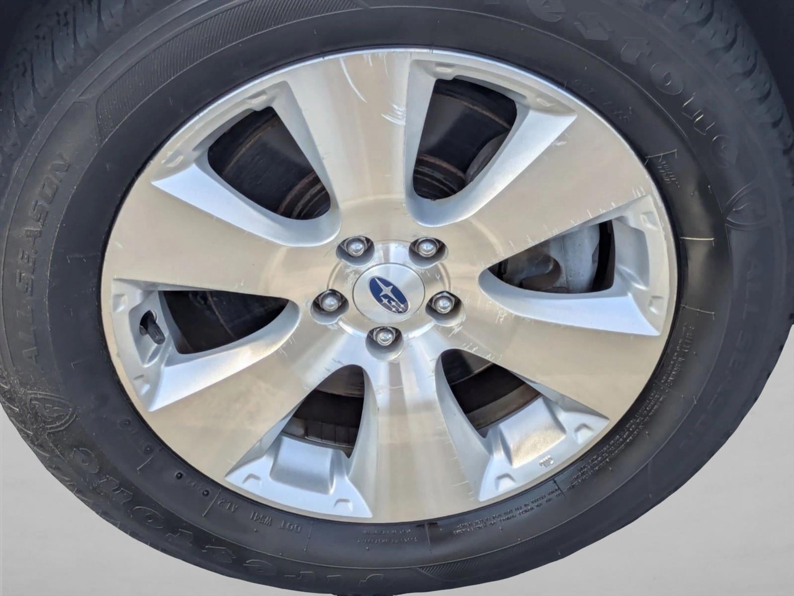 2011 Subaru Outback 3.6R Limited Automatic w/Power Moonroof Pkg