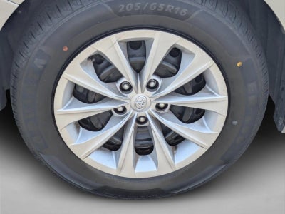 2016 Toyota Camry 4dr Sdn I4 Auto LE (SE)