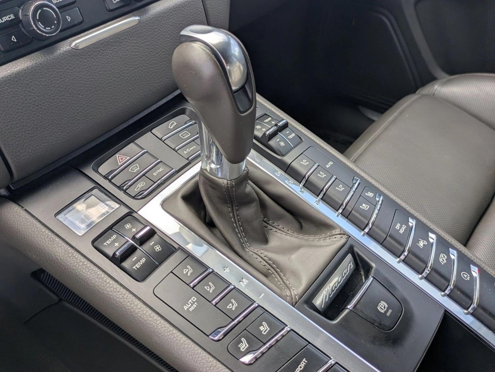 2016 Porsche Macan AWD 4dr Turbo