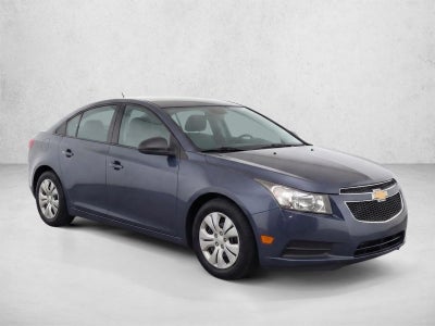 2013 Chevrolet Cruze Sedan LS (Automatic)