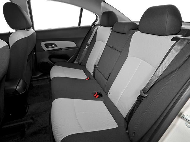 2013 Chevrolet Cruze Sedan LS (Automatic)