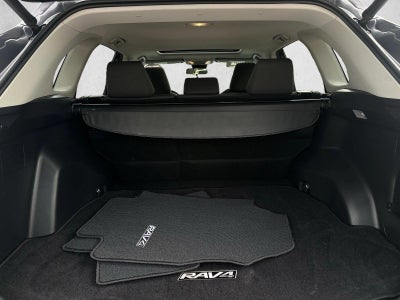 2019 Toyota RAV4 XLE FWD (GS)