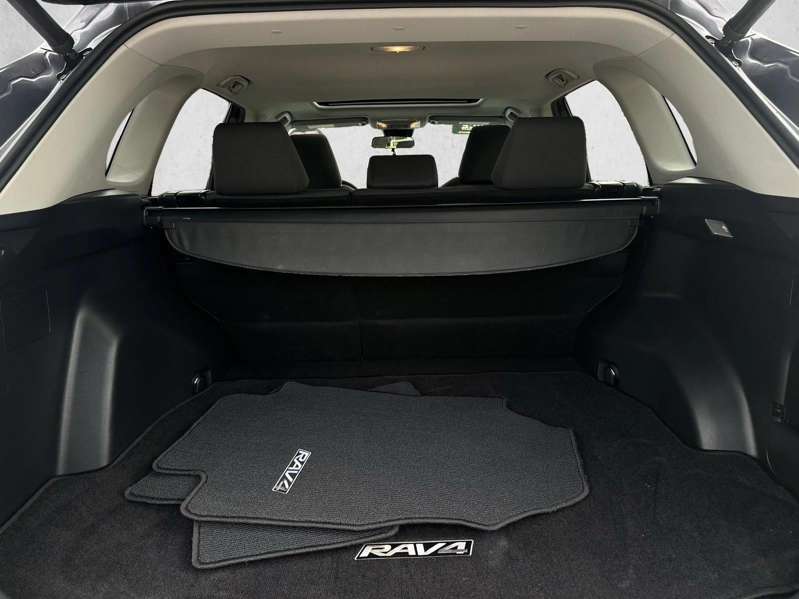 2019 Toyota RAV4 XLE FWD (GS)