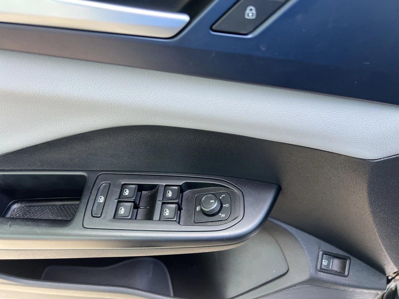 2022 Volkswagen Taos SE FWD