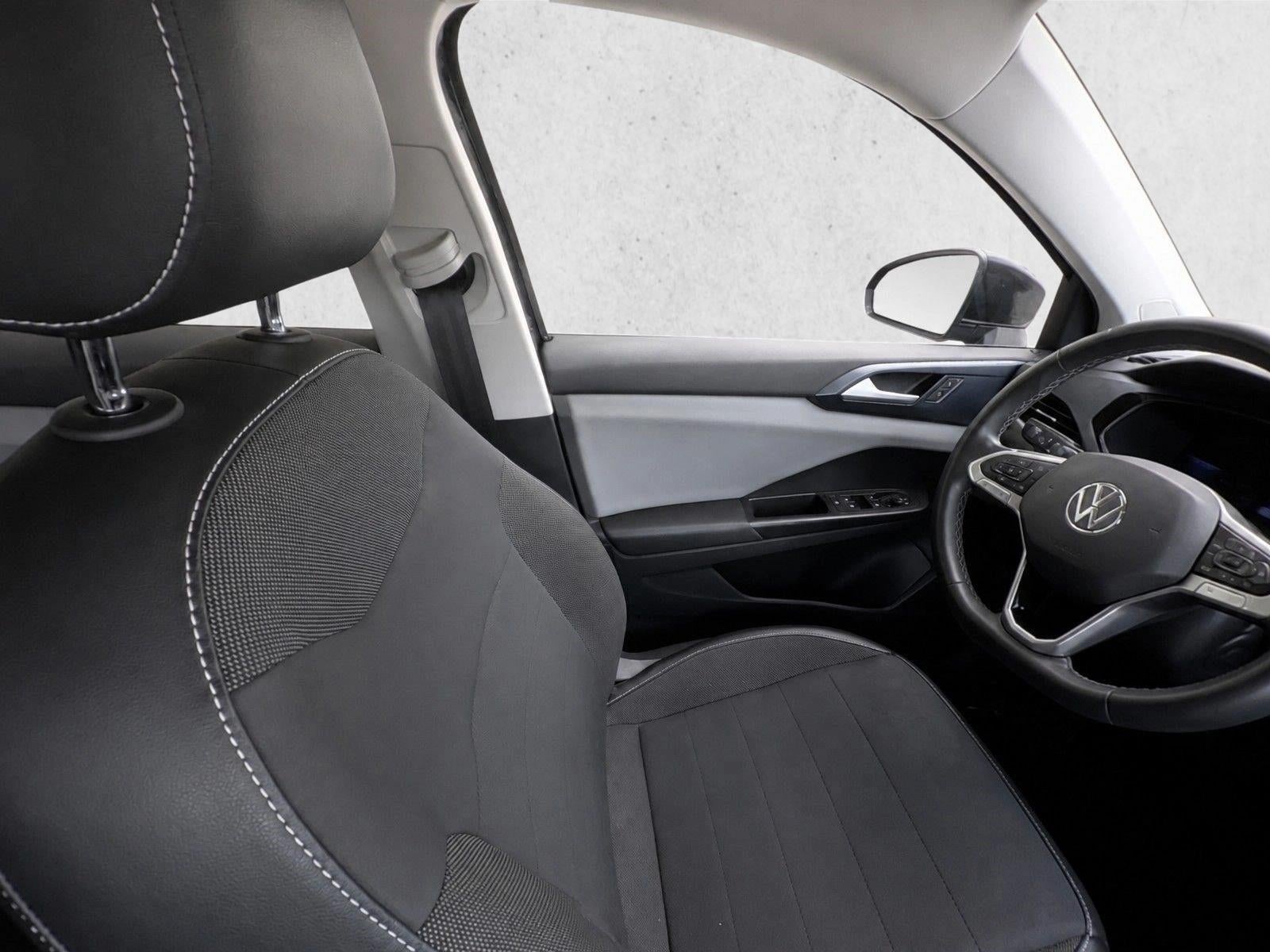 2022 Volkswagen Taos SE FWD