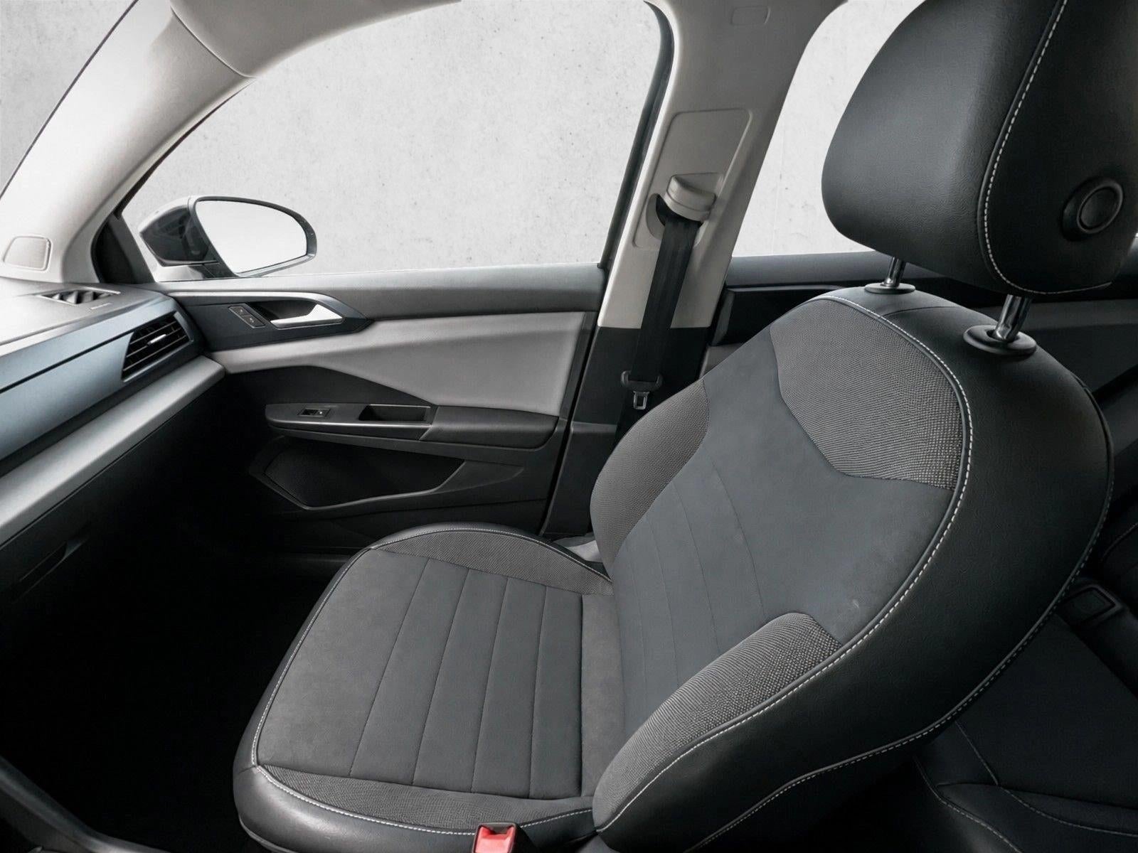 2022 Volkswagen Taos SE FWD