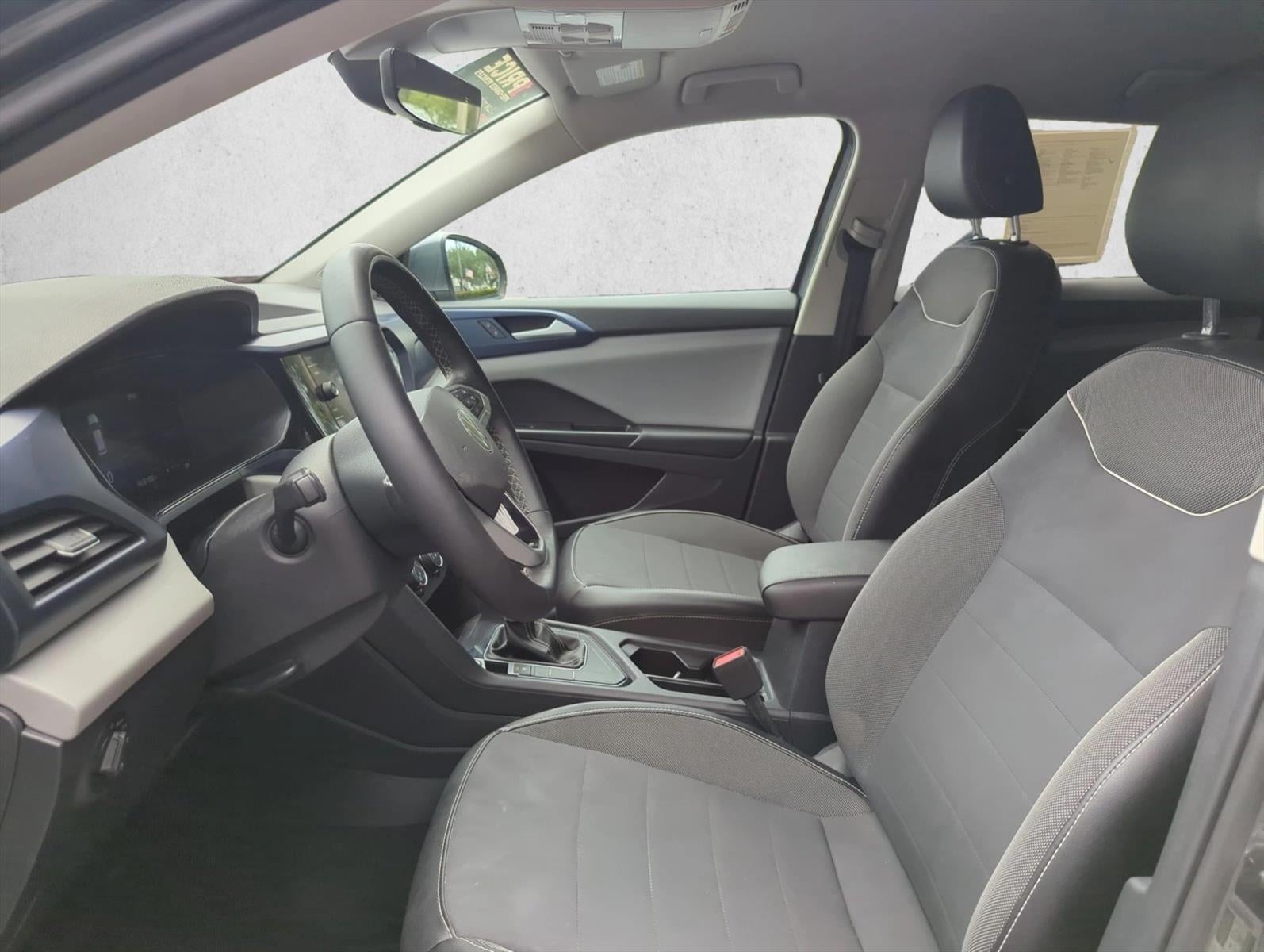 2023 Volkswagen Taos SE FWD