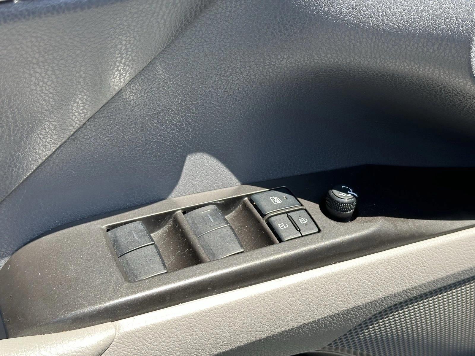2022 Toyota Camry LE Auto (SE)