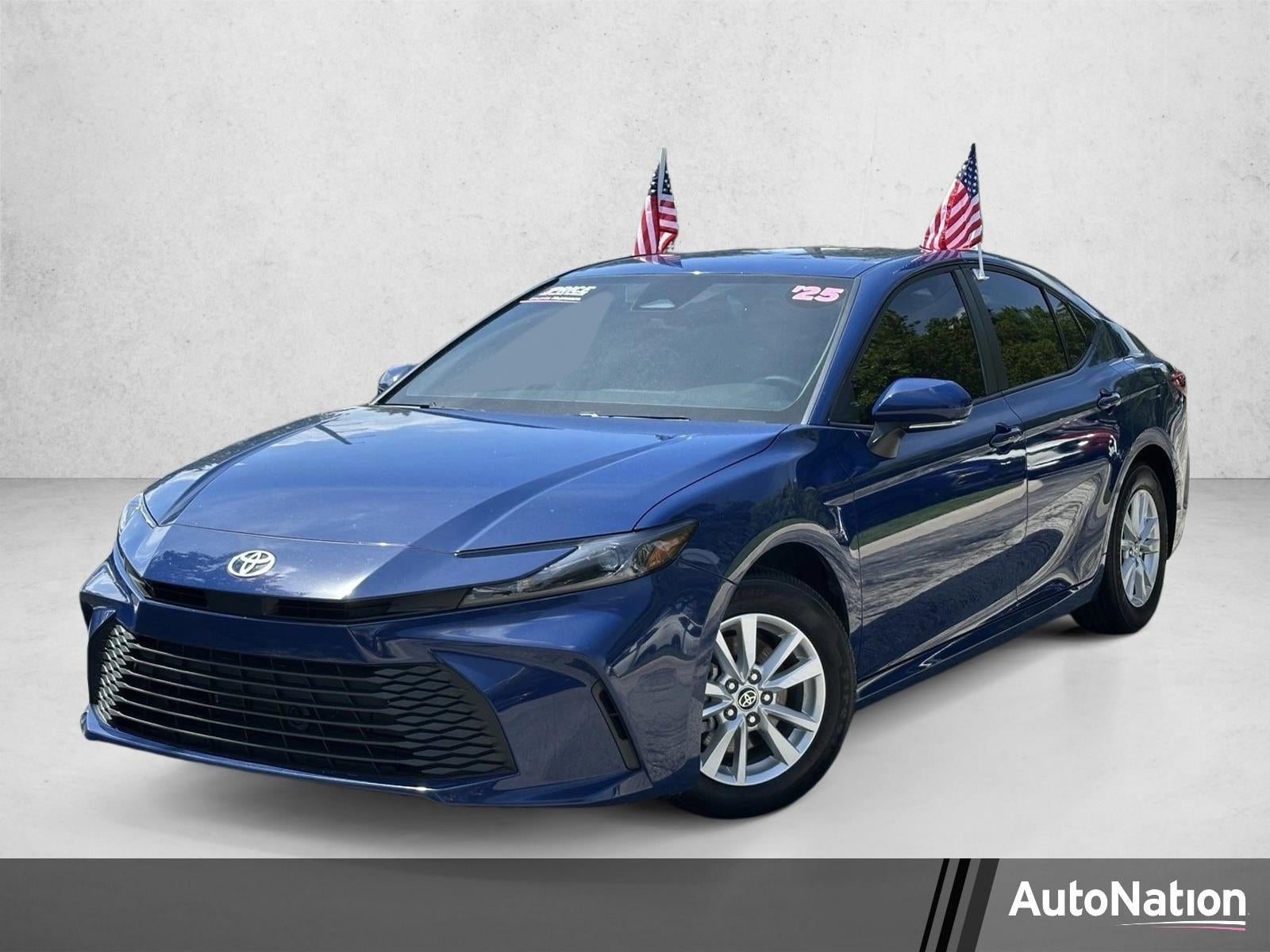 2025 Toyota Camry LE (SE)