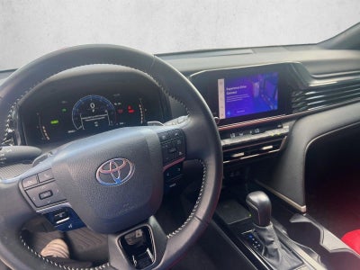 2025 Toyota Camry SE (Natl)