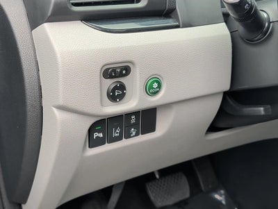 2016 Honda Pilot AWD Touring with DVD Rear Entertainment System and Navigation