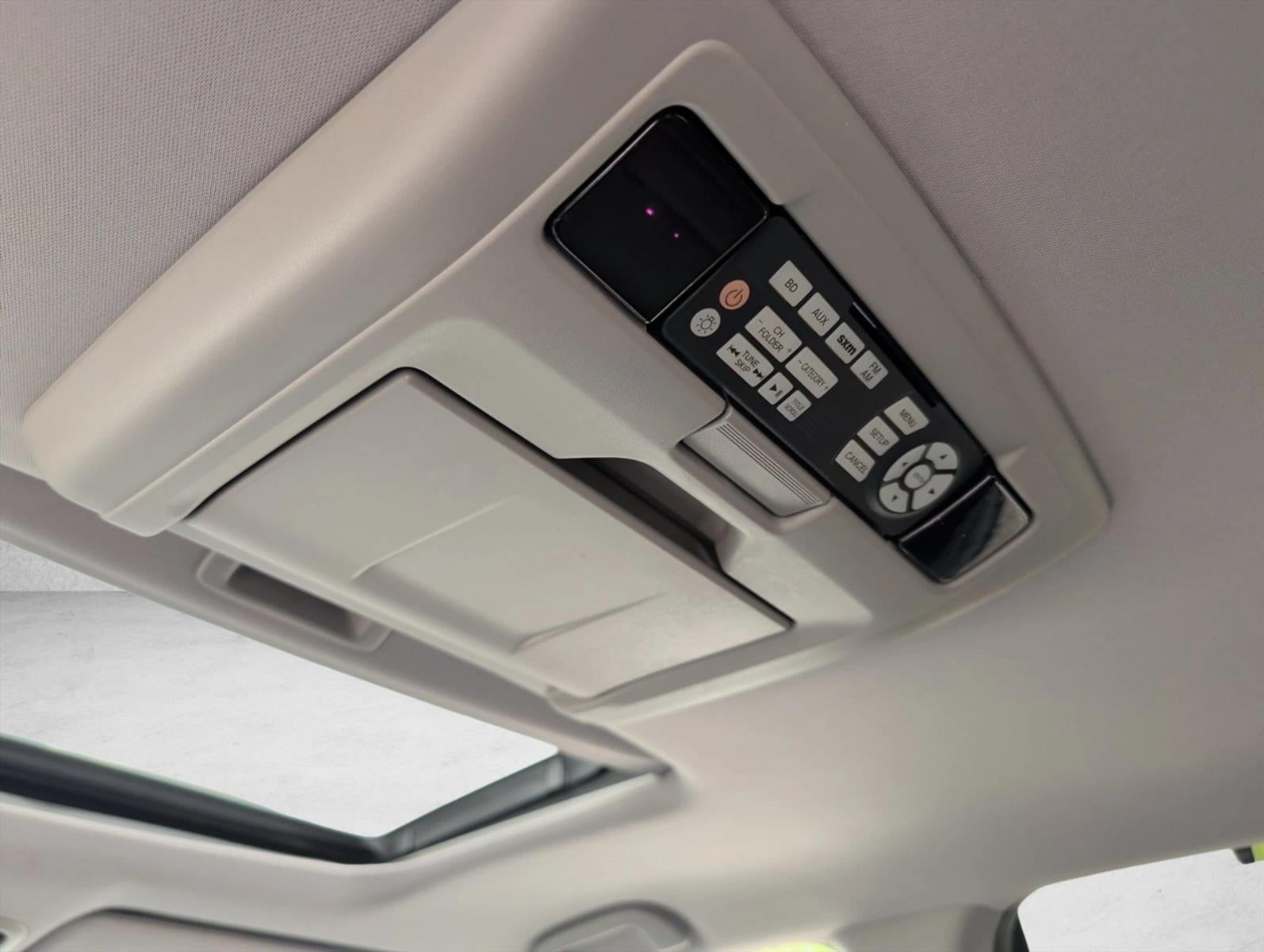 2016 Honda Pilot AWD Touring with DVD Rear Entertainment System and Navigation