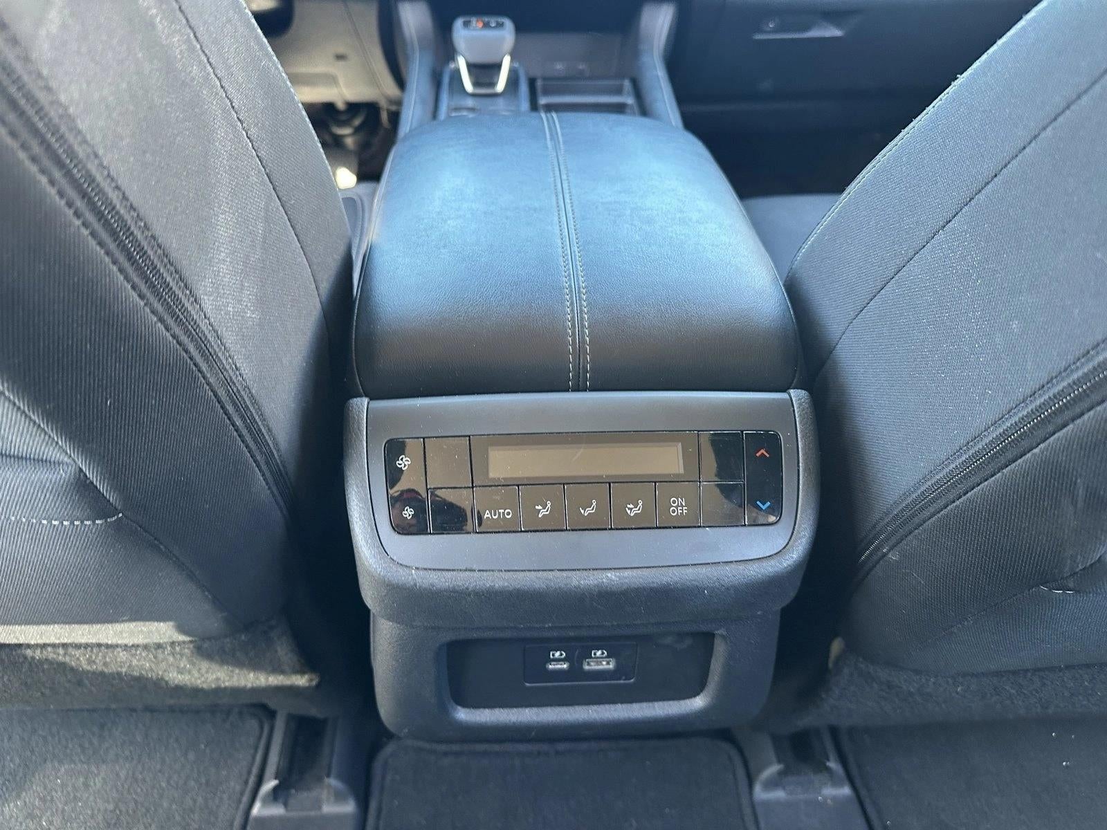 2024 Nissan Pathfinder SV 2WD