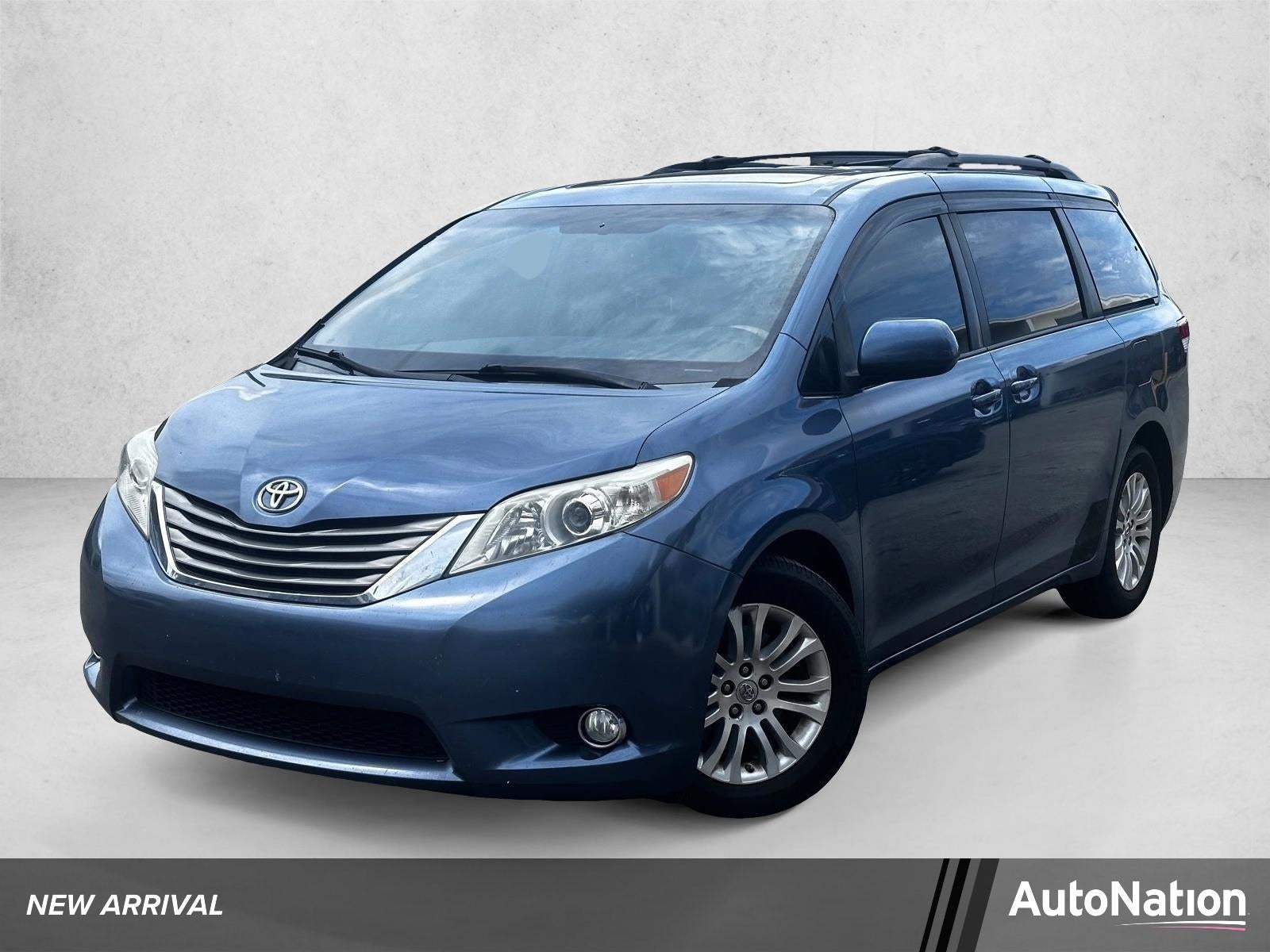 2014 Toyota Sienna 5dr 8-Pass Van V6 XLE FWD (Natl)