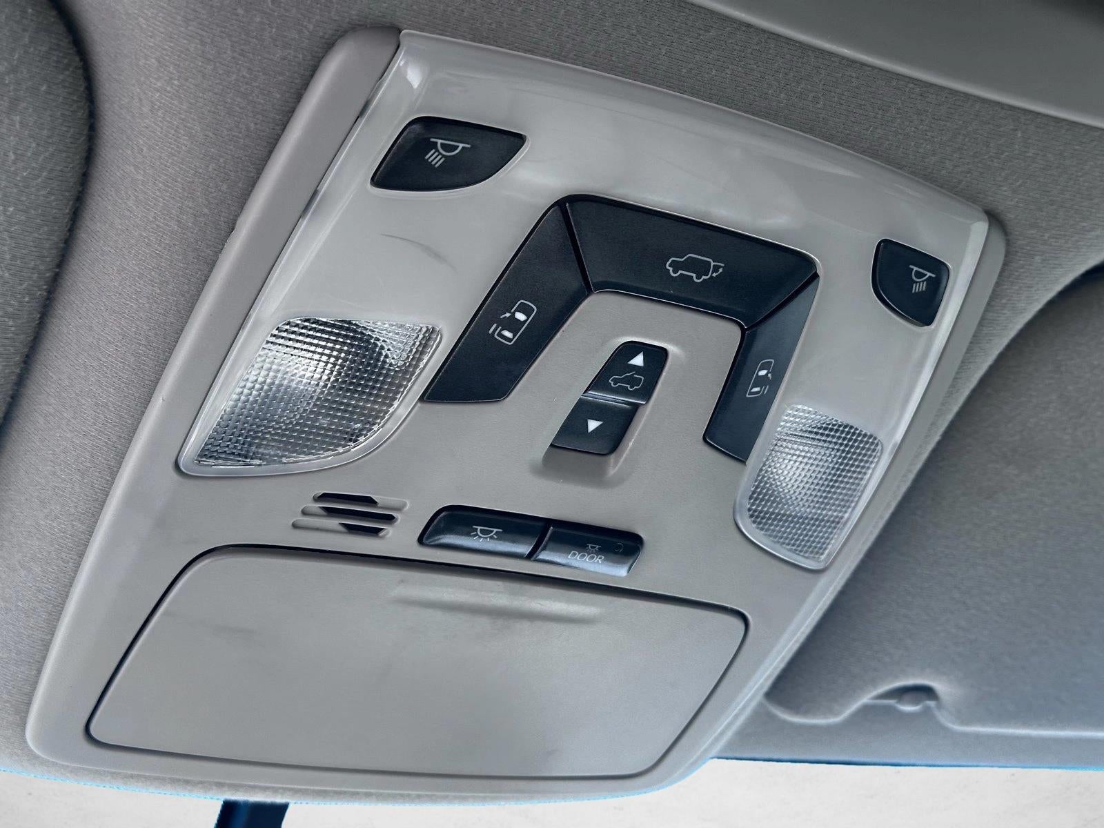 2014 Toyota Sienna 5dr 8-Pass Van V6 XLE FWD (Natl)