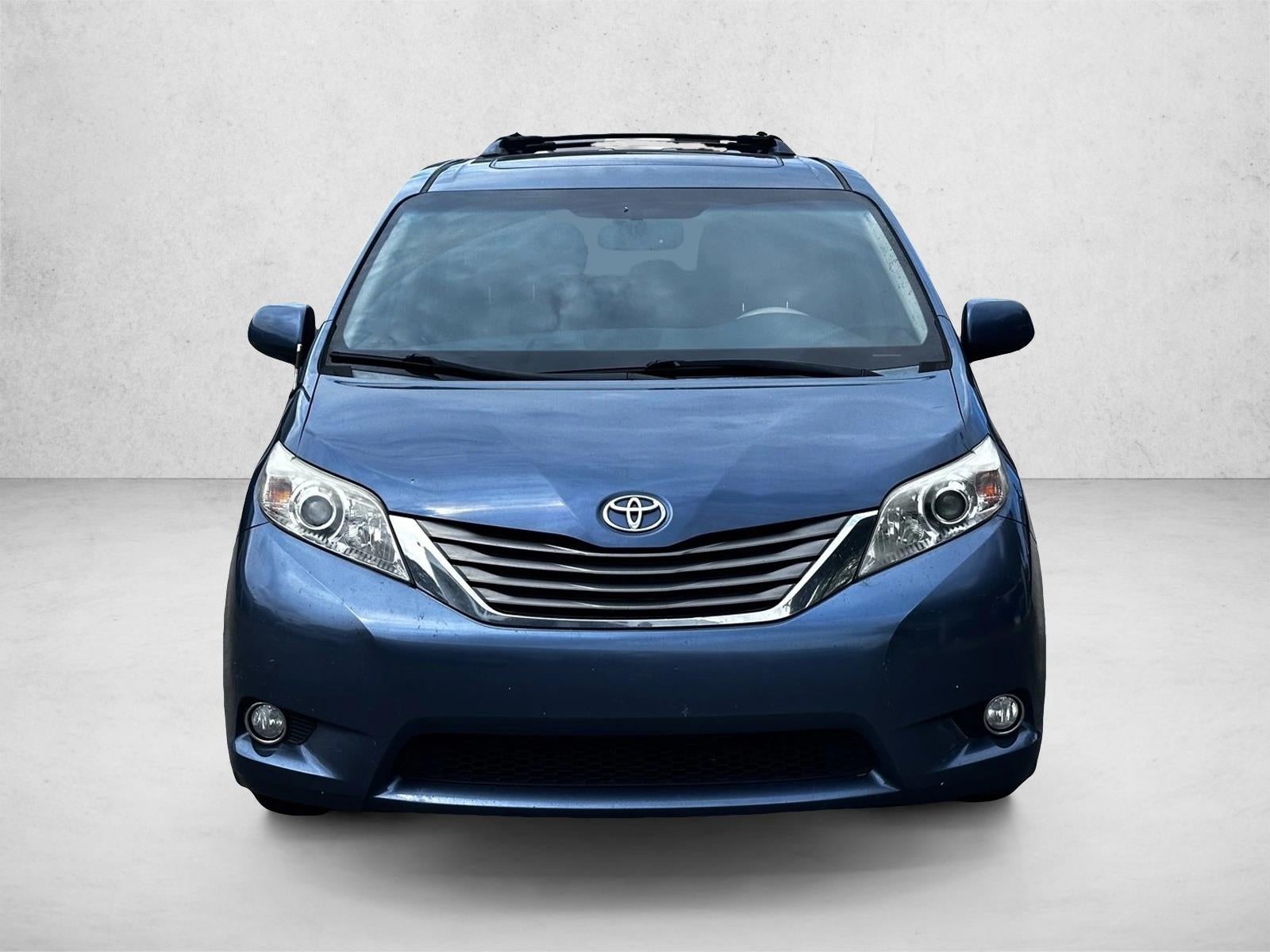 2014 Toyota Sienna 5dr 8-Pass Van V6 XLE FWD (Natl)