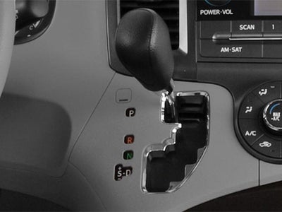2014 Toyota Sienna 5dr 8-Pass Van V6 XLE FWD (Natl)