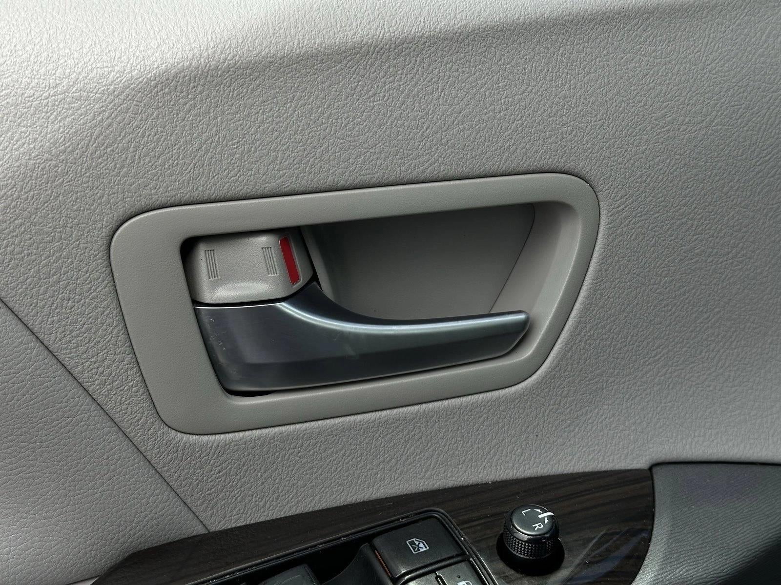 2020 Toyota Sienna XLE FWD 8-Passenger (Natl)