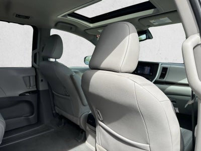 2020 Toyota Sienna XLE FWD 8-Passenger (Natl)