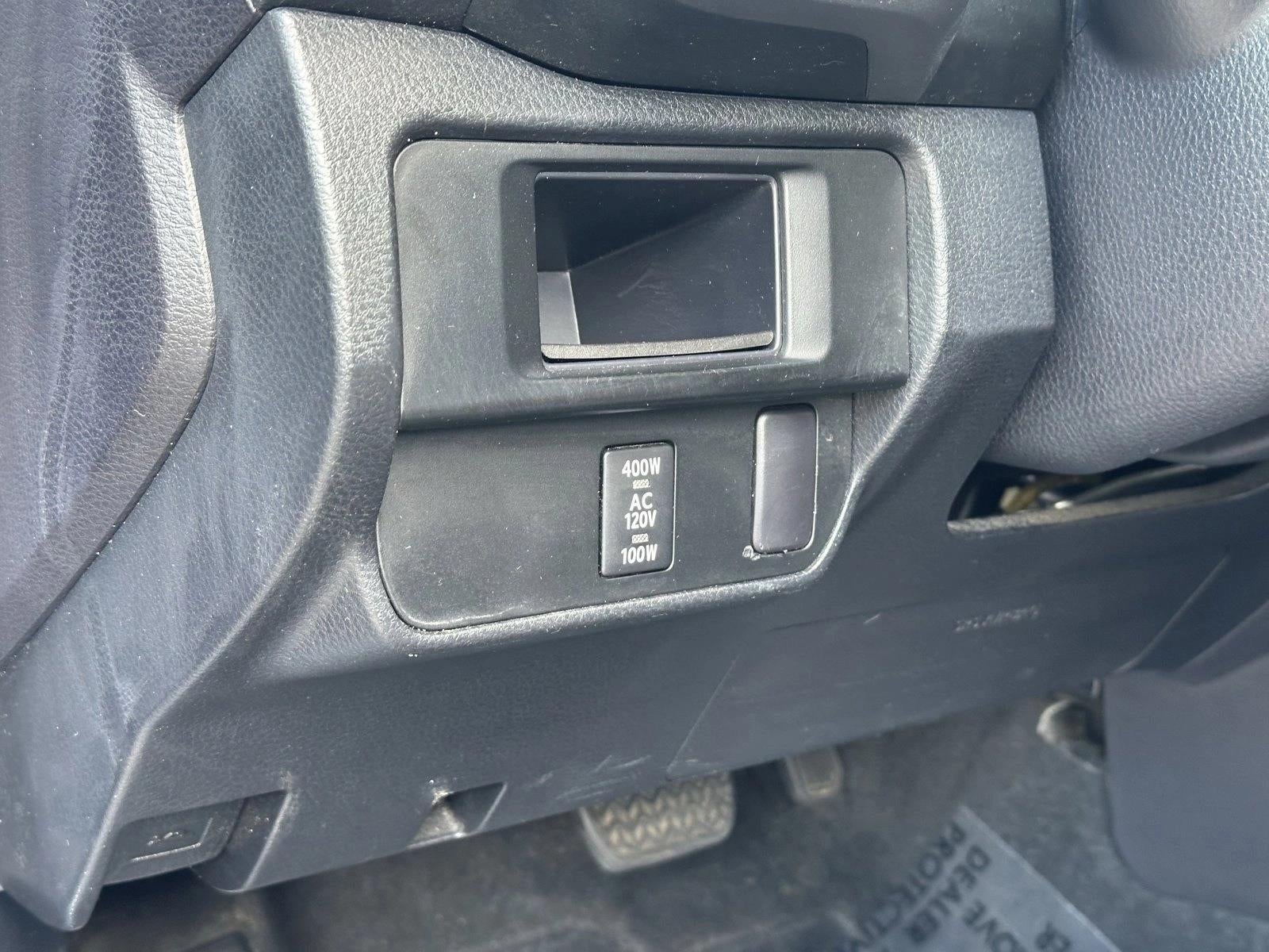 2017 Toyota Tacoma SR5 Access Cab 6' Bed V6 4x4 AT (SE)