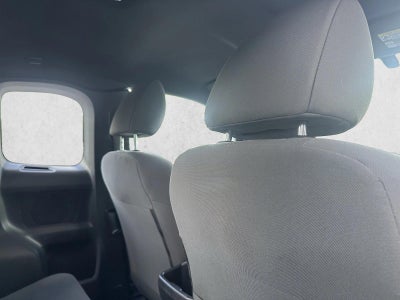 2017 Toyota Tacoma SR5 Access Cab 6' Bed V6 4x4 AT (SE)