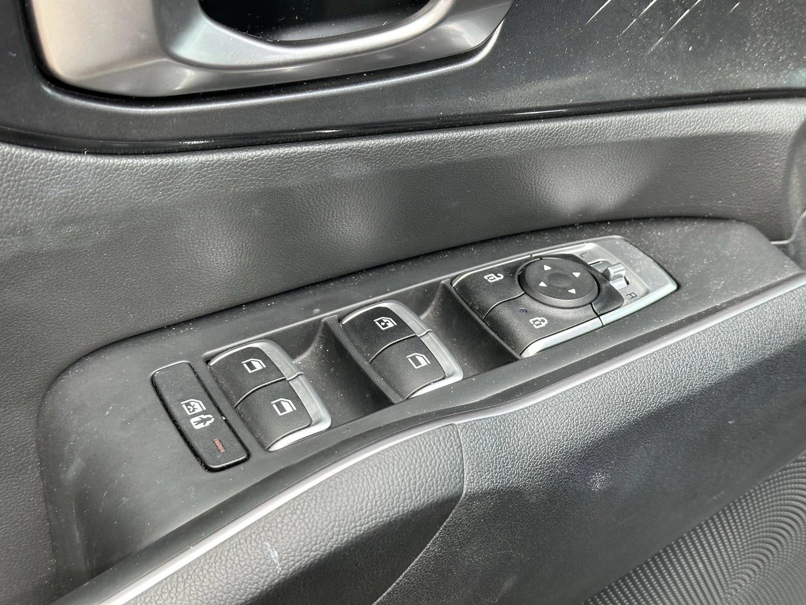 2023 Kia Sorento S FWD