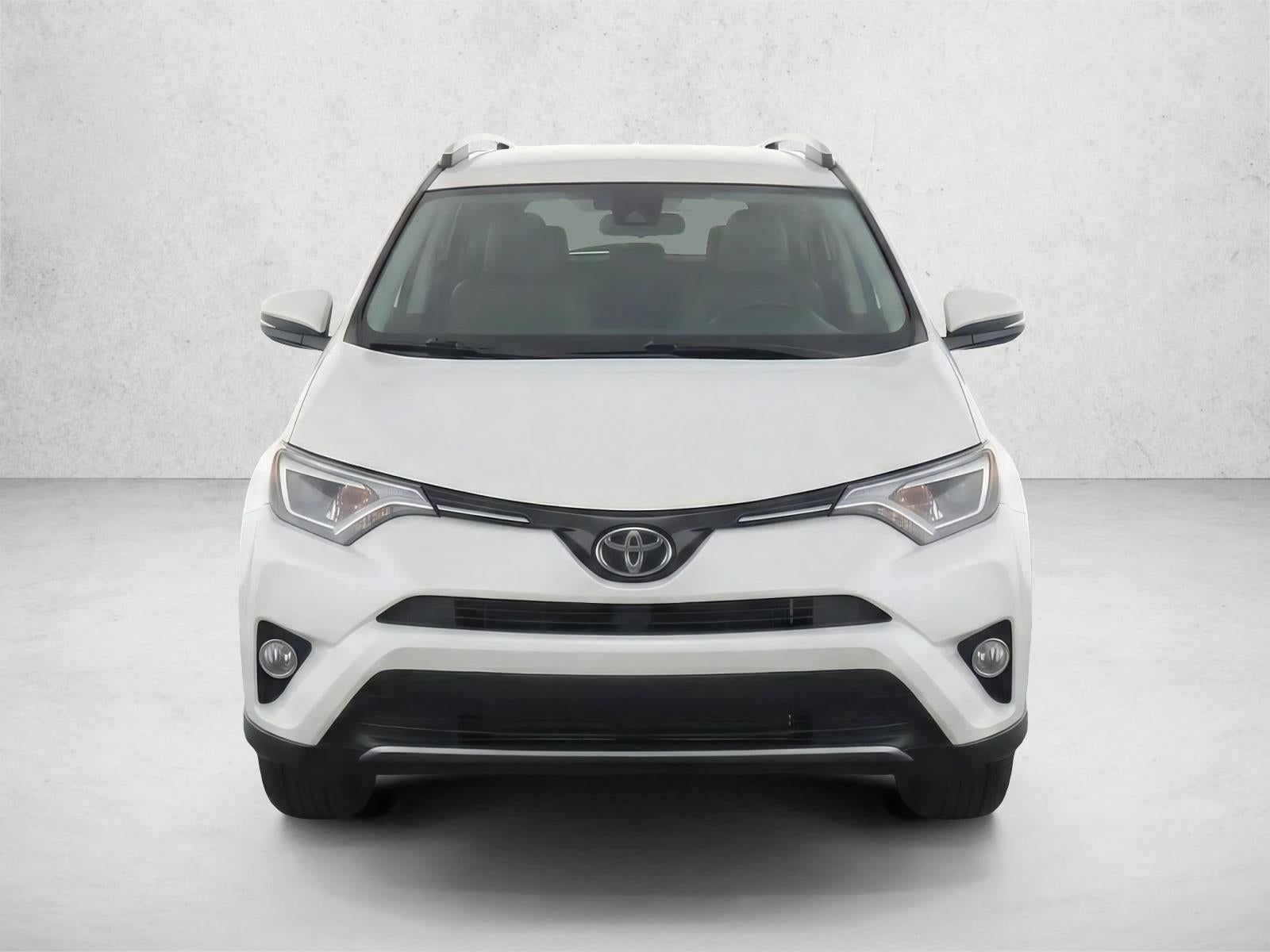 2017 Toyota RAV4 XLE FWD (GS)