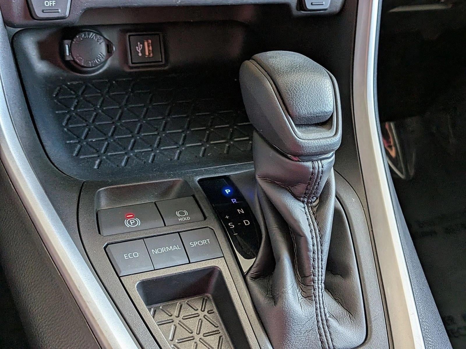 2024 Toyota RAV4 XLE FWD (Natl)