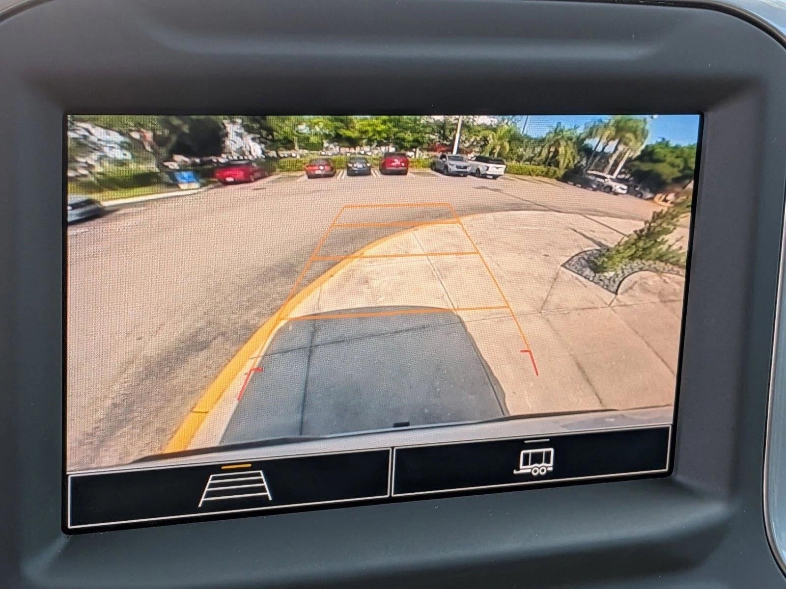 2022 Chevrolet Silverado 1500 Crew Cab Short Box 2-Wheel Drive Custom