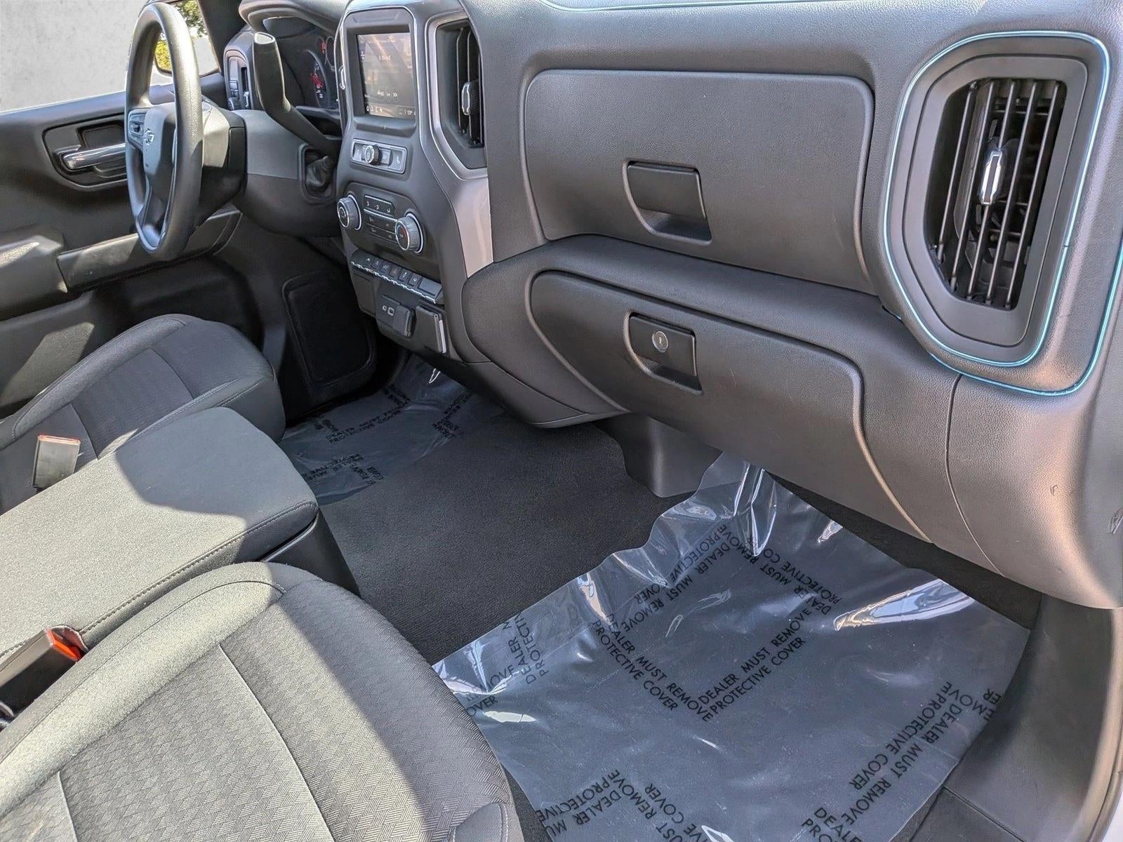 2022 Chevrolet Silverado 1500 Crew Cab Short Box 2-Wheel Drive Custom