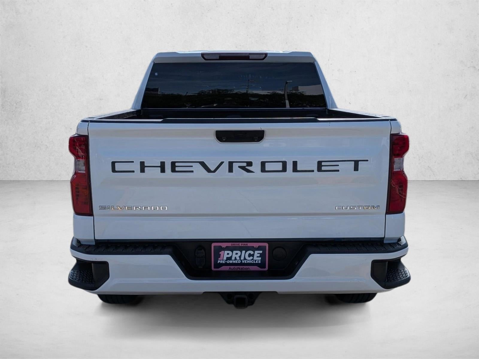 2022 Chevrolet Silverado 1500 Crew Cab Short Box 2-Wheel Drive Custom